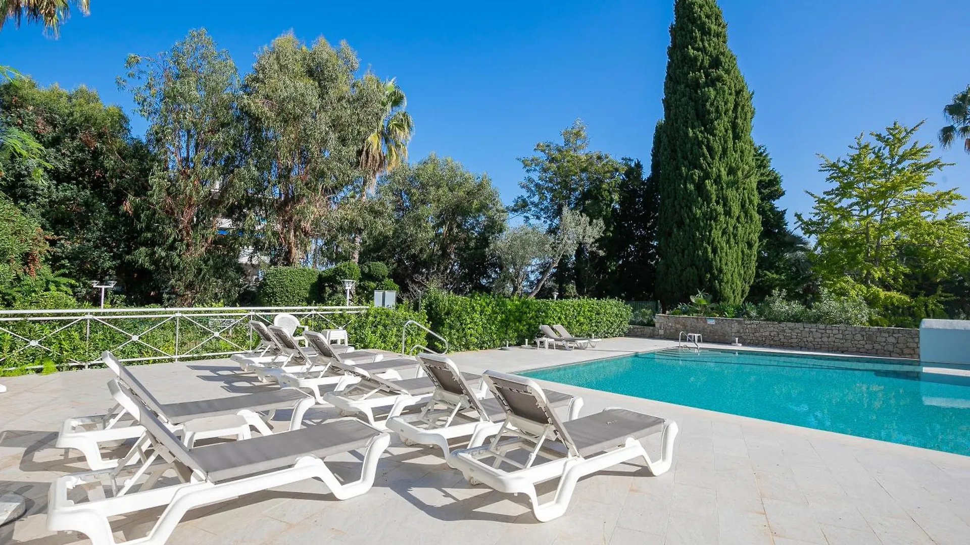 Studio La Mirandole Sea View - Happy Rentals Vallauris Apartment