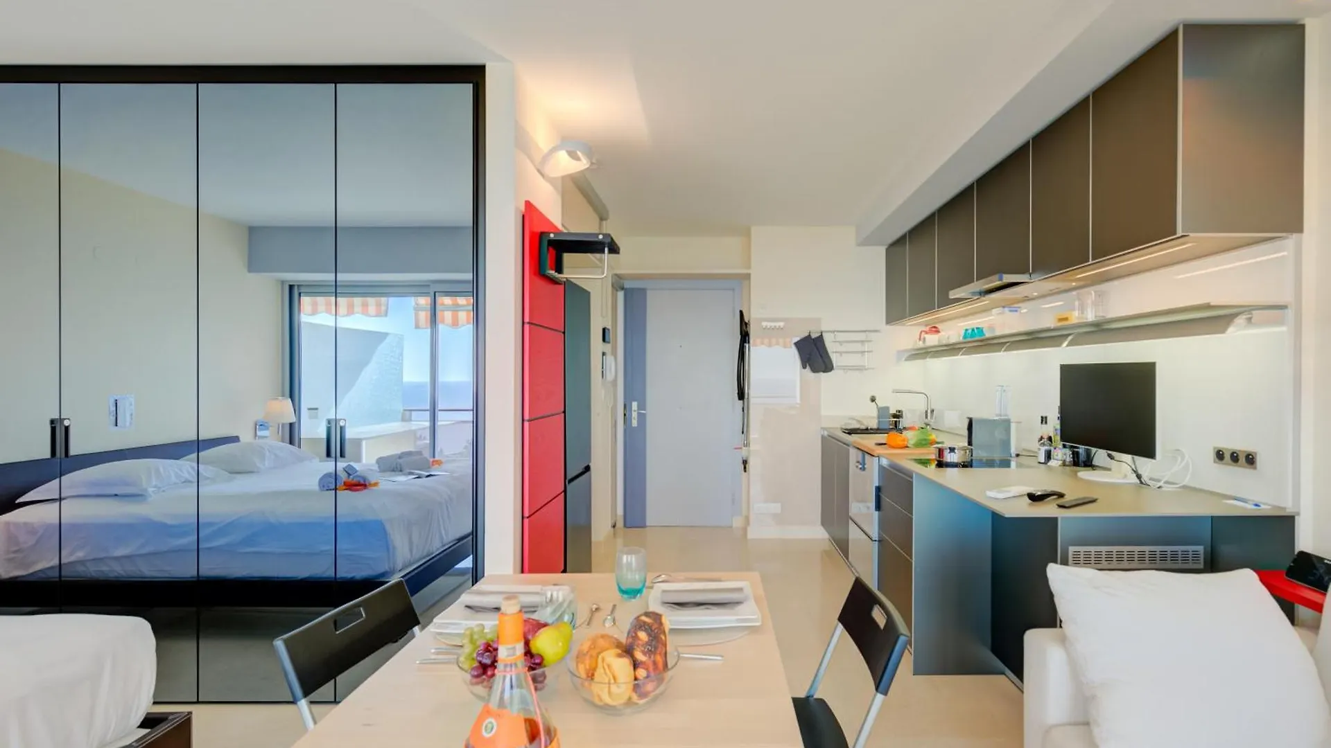 Studio La Mirandole Sea View - Happy Rentals Vallauris Apartment