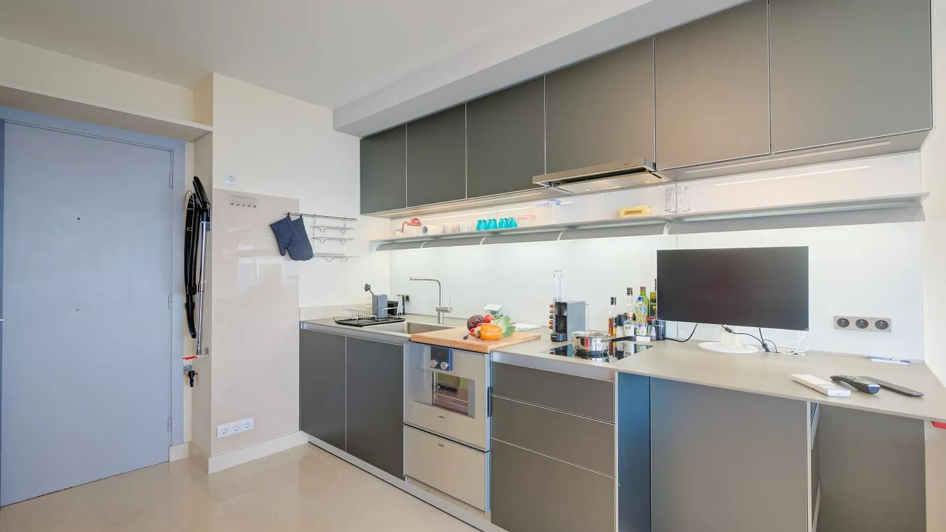 Apartment Studio La Mirandole Sea View - Happy Rentals Vallauris