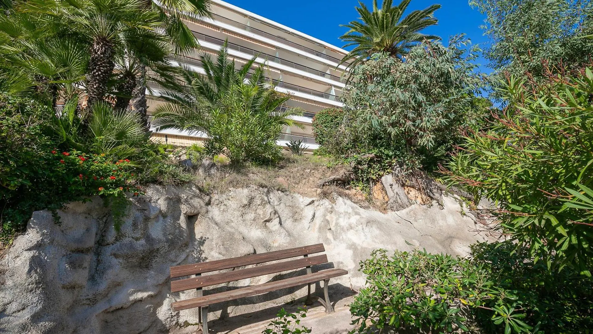 Apartment Studio La Mirandole Sea View - Happy Rentals Vallauris France